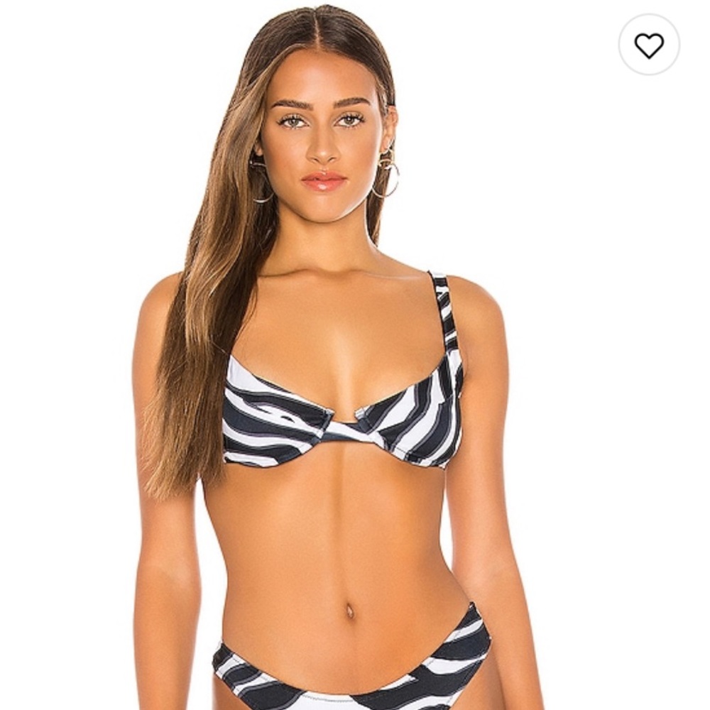 COPY - NWT Zebra bikini top LNA